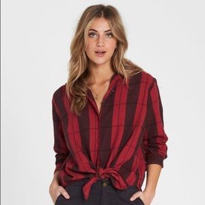 🎉SALE🛍NWT Billabong Button Up